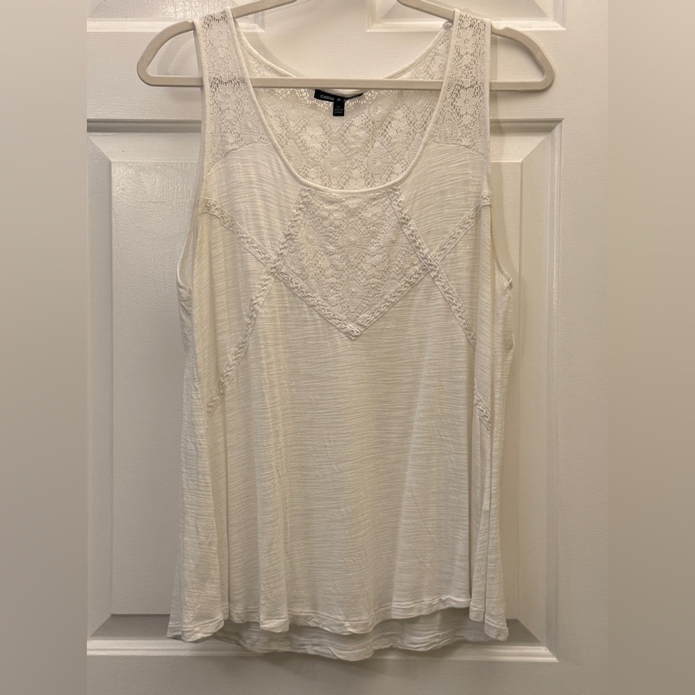 Cable & Gauge Cream Lace Detail Tank Top